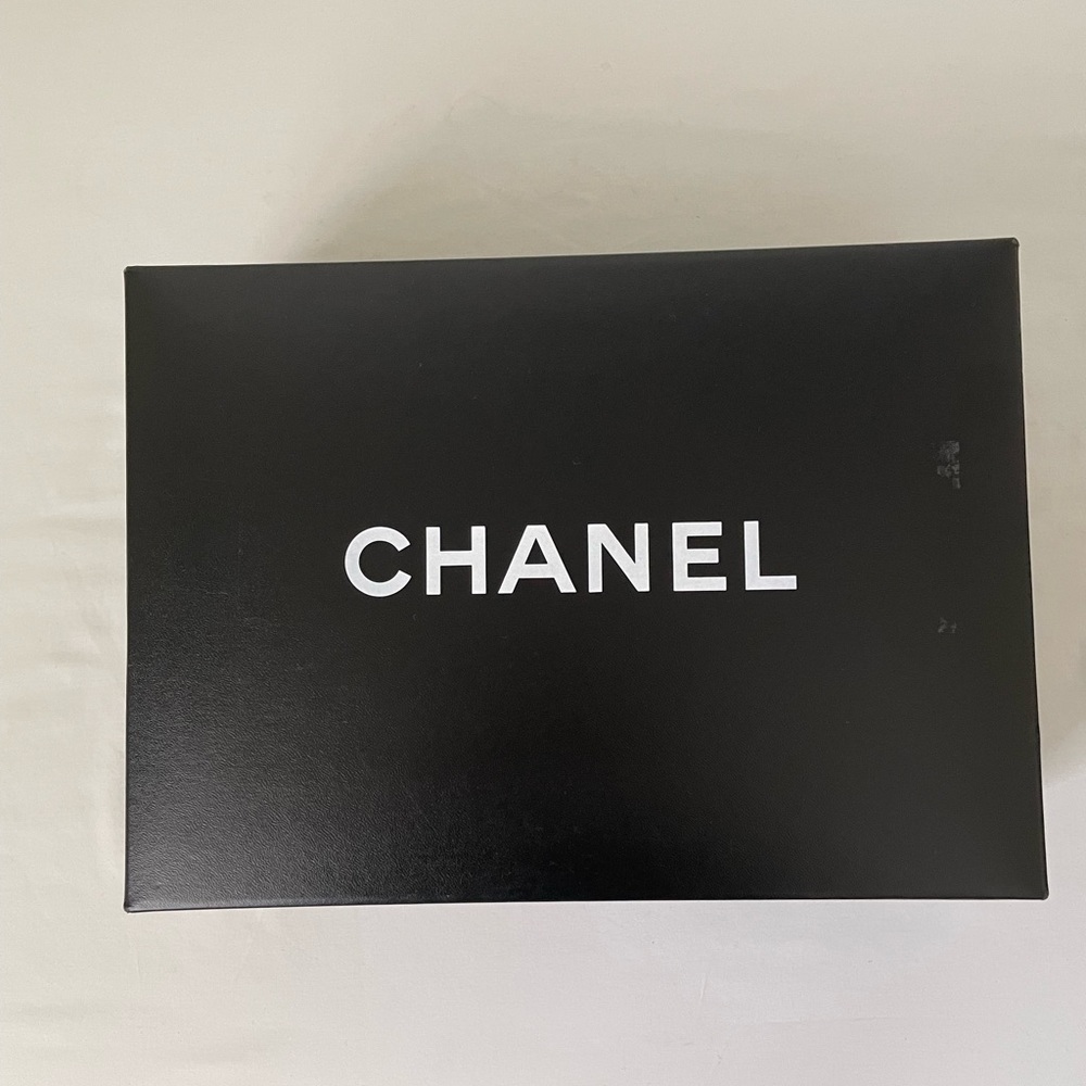 Chanel box